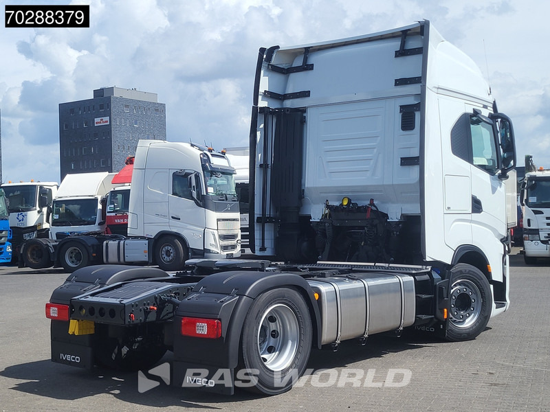 Iveco S-Way 580 4X2 NEW! 2x Tanks Navi ACC Standklima - شاحنة جرار: صور 5 Iveco S-Way 580 4X2 NEW! 2x Tanks Navi ACC Standklima - شاحنة جرار: صور 5