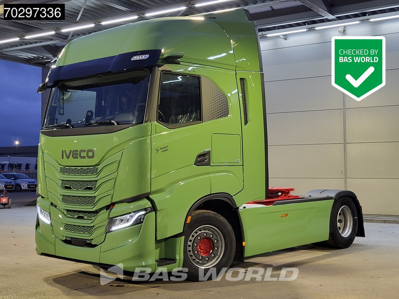Iveco S-Way 580 4X2 NEW! Standklima Navi LED ACC Euro 6 - شاحنة جرار: صور 1 Iveco S-Way 580 4X2 NEW! Standklima Navi LED ACC Euro 6 - شاحنة جرار: صور 1