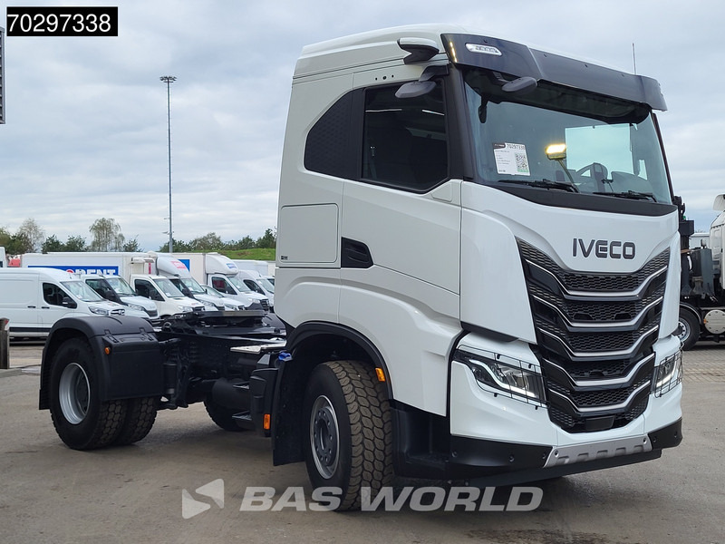 Iveco X-Way 500 4X2 NEW! Retarder Big-Axle Standklima MirrorCam Navi LED ACC Euro 6 - شاحنة جرار: صور 3 Iveco X-Way 500 4X2 NEW! Retarder Big-Axle Standklima MirrorCam Navi LED ACC Euro 6 - شاحنة جرار: صور 3