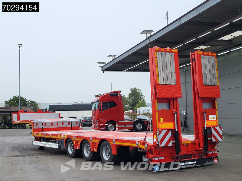 Kässbohrer Hydraulic Bed 450cm Extendable, Lift+Steering Axle - عربة مسطحة منخفضة نصف مقطورة: صور 5 Kässbohrer Hydraulic Bed 450cm Extendable, Lift+Steering Axle - عربة مسطحة منخفضة نصف مقطورة: صور 5
