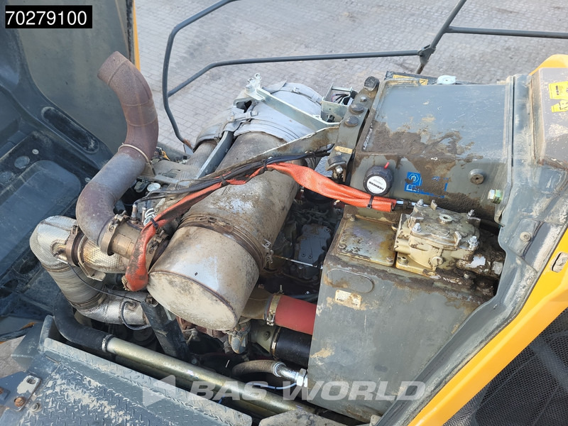 اللودر بعجل Liebherr L580: صور 14