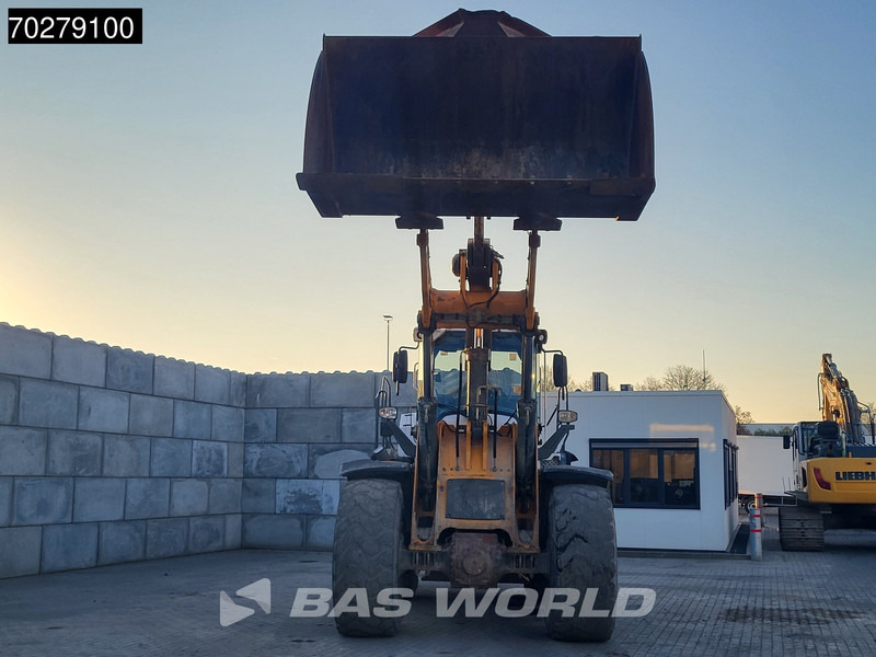 اللودر بعجل Liebherr L580: صور 9