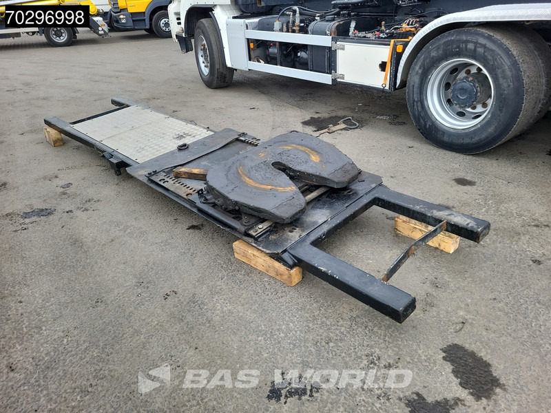 MAN TGS 33.440 6X4 25Ton AJK NHS25-5930 hooklift with 5th wheel Wechselsystem Manual Big-Axle Euro 5 - شاحنة ذات الخطاف: صور 5 MAN TGS 33.440 6X4 25Ton AJK NHS25-5930 hooklift with 5th wheel Wechselsystem Manual Big-Axle Euro 5 - شاحنة ذات الخطاف: صور 5