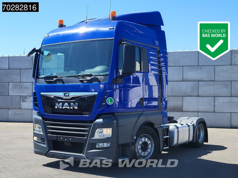 MAN TGX 18.460 4X2 XLX Mega Retarder 2x Tanks Standklima - شاحنة جرار: صور 1 MAN TGX 18.460 4X2 XLX Mega Retarder 2x Tanks Standklima - شاحنة جرار: صور 1