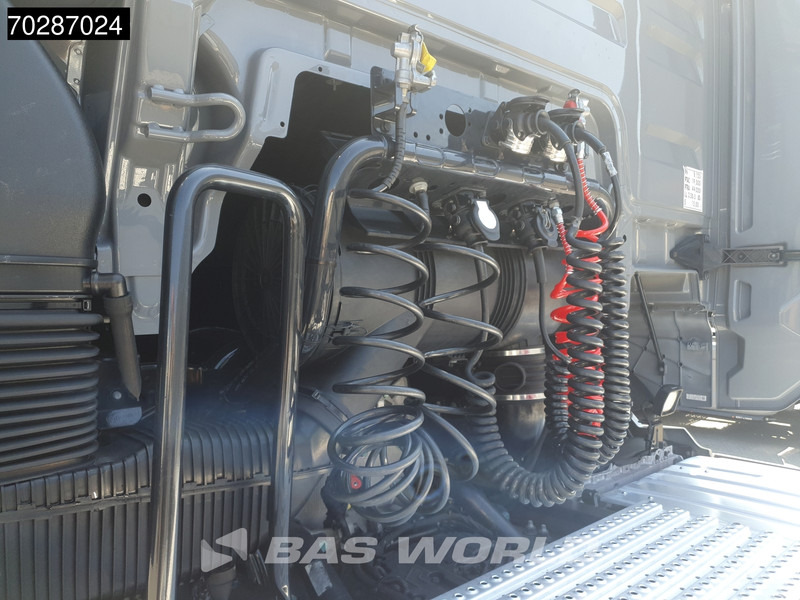 شاحنة جرار MAN TGX 18.520 4X2 Individual Lion S! GX Retarder Full-Air 2x Tanks Navi LED ACC Euro 6: صور 10
