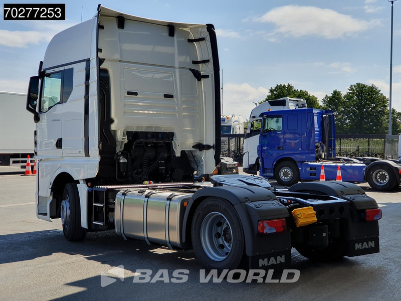 MAN TGX 18.520 4X2 NEW! GX Retarder 2x Tanks Standklima ACC - شاحنة جرار: صور 2 MAN TGX 18.520 4X2 NEW! GX Retarder 2x Tanks Standklima ACC - شاحنة جرار: صور 2