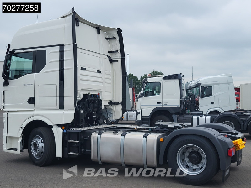 MAN TGX 18.520 4X2 NEW! GX Retarder 2x Tanks Standklima ACC - شاحنة جرار: صور 2 MAN TGX 18.520 4X2 NEW! GX Retarder 2x Tanks Standklima ACC - شاحنة جرار: صور 2