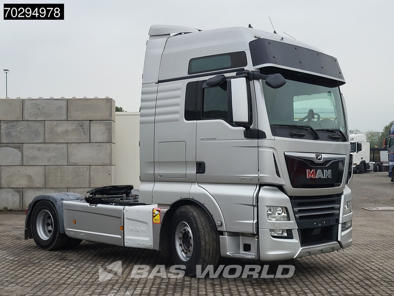 MAN TGX 18.580 4X2 Full-Air Retarder Leder Standairco 2xTanks Navi Xenon ACC Euro 6 - شاحنة جرار: صور 3 MAN TGX 18.580 4X2 Full-Air Retarder Leder Standairco 2xTanks Navi Xenon ACC Euro 6 - شاحنة جرار: صور 3