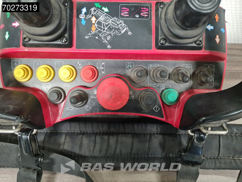 رافعة تلسكوبية Manitou MRT1840 REMOTE CONTROL: صور 9
