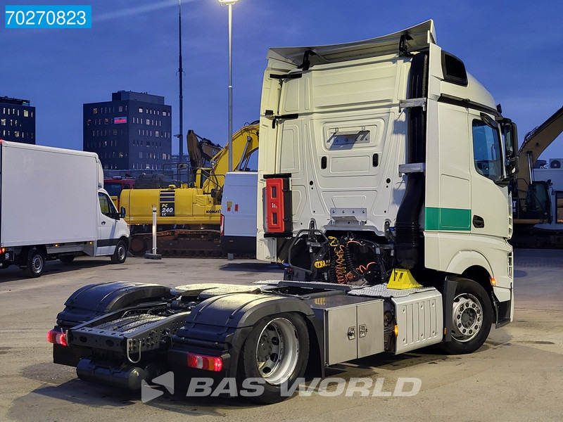 شاحنة جرار Mercedes-Benz Actros 1842 4X2 Mega StreamSpace: صور 5