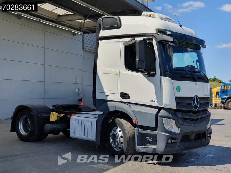 Mercedes-Benz Actros 1843 4X2 StreamSpace Retarder ADR Standklima - شاحنة جرار: صور 3 Mercedes-Benz Actros 1843 4X2 StreamSpace Retarder ADR Standklima - شاحنة جرار: صور 3