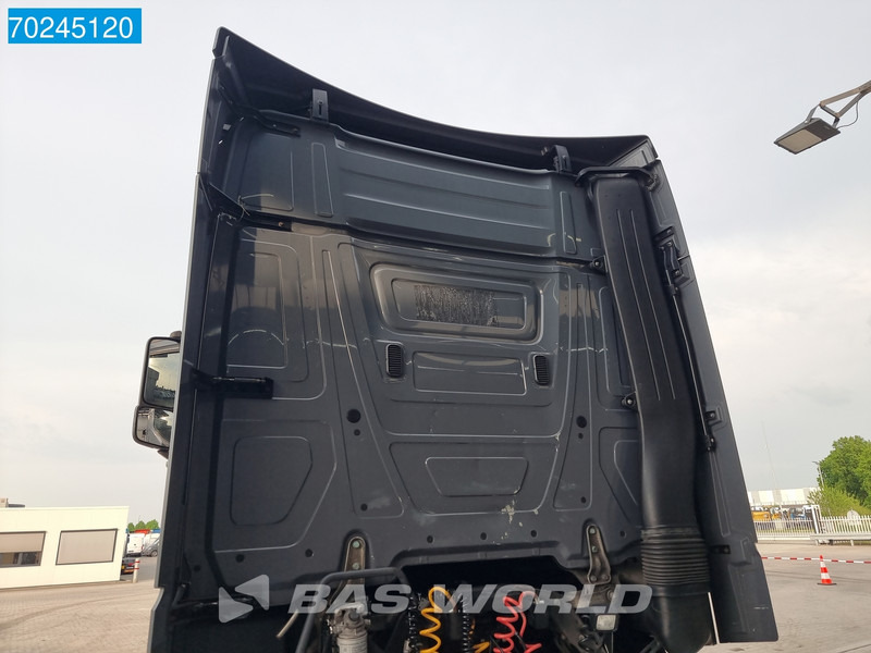 Mercedes-Benz Actros 1845 4X2 2x Tanks Euro 6 - شاحنة جرار: صور 5 Mercedes-Benz Actros 1845 4X2 2x Tanks Euro 6 - شاحنة جرار: صور 5