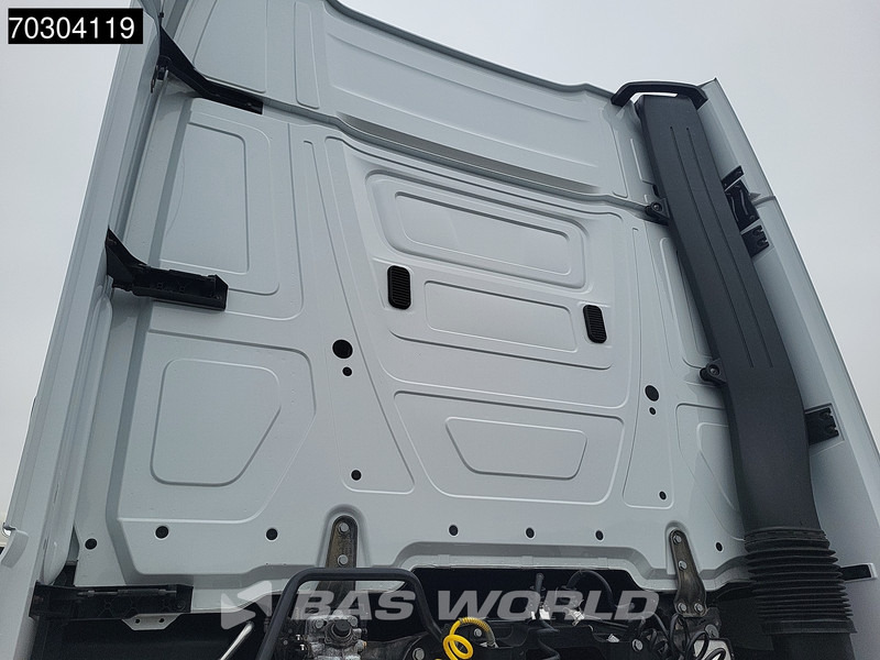 Mercedes-Benz Actros 1845 4X2 GigaSpace Hydraulik - شاحنة جرار: صور 5 Mercedes-Benz Actros 1845 4X2 GigaSpace Hydraulik - شاحنة جرار: صور 5