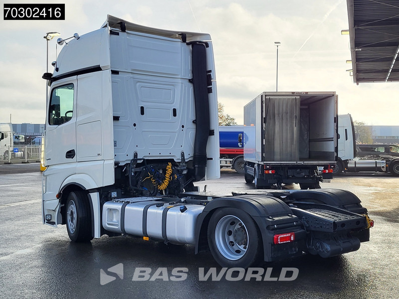 Mercedes-Benz Actros 1845 4X2 GigaSpace Mega Retarder 2x Tanks Standklima Xenon Euro 6 - شاحنة جرار: صور 2 Mercedes-Benz Actros 1845 4X2 GigaSpace Mega Retarder 2x Tanks Standklima Xenon Euro 6 - شاحنة جرار: صور 2