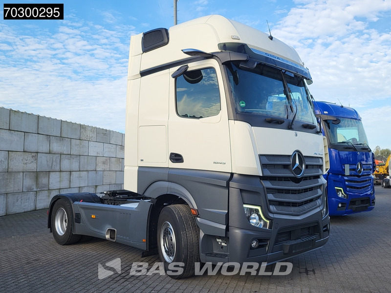 Mercedes-Benz Actros 1845 4X2 GigaSpace Retarder MirrorCam Navi Euro 6 - شاحنة جرار: صور 3 Mercedes-Benz Actros 1845 4X2 GigaSpace Retarder MirrorCam Navi Euro 6 - شاحنة جرار: صور 3