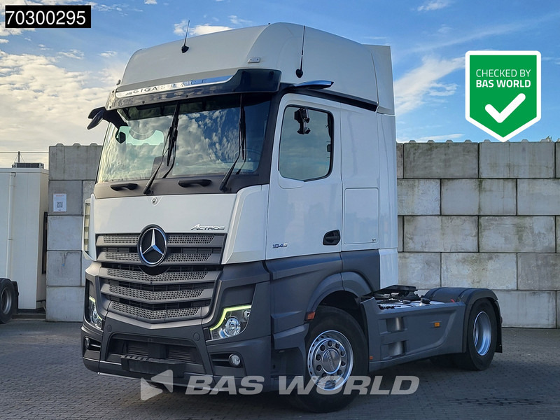 Mercedes-Benz Actros 1845 4X2 GigaSpace Retarder MirrorCam Navi Euro 6 - شاحنة جرار: صور 1 Mercedes-Benz Actros 1845 4X2 GigaSpace Retarder MirrorCam Navi Euro 6 - شاحنة جرار: صور 1