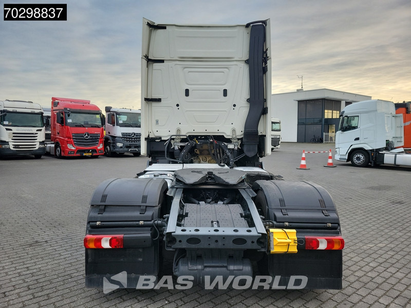 Mercedes-Benz Actros 1845 4X2 GigaSpace Retarder MirrorCam Navi Euro 6 - شاحنة جرار: صور 3 Mercedes-Benz Actros 1845 4X2 GigaSpace Retarder MirrorCam Navi Euro 6 - شاحنة جرار: صور 3