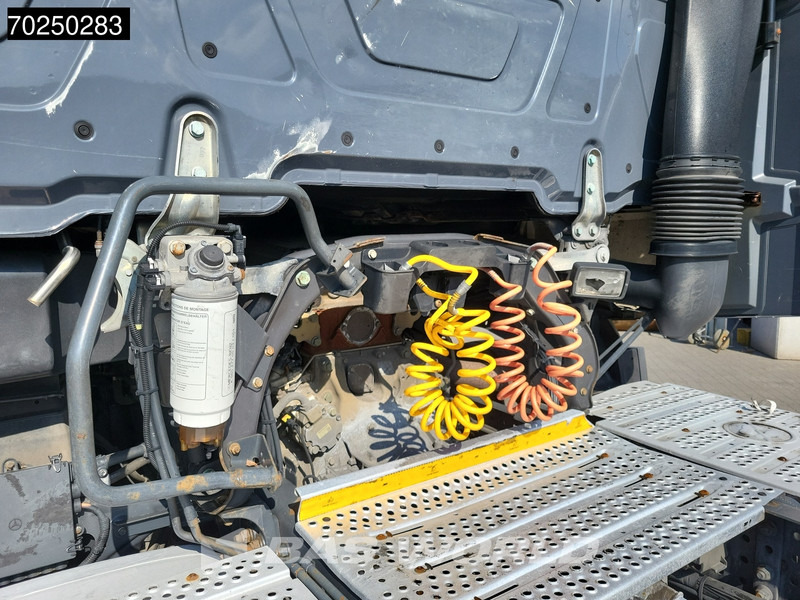 Mercedes-Benz Actros 1845 4X2 StreamSpace 2x Tanks - شاحنة جرار: صور 5 Mercedes-Benz Actros 1845 4X2 StreamSpace 2x Tanks - شاحنة جرار: صور 5