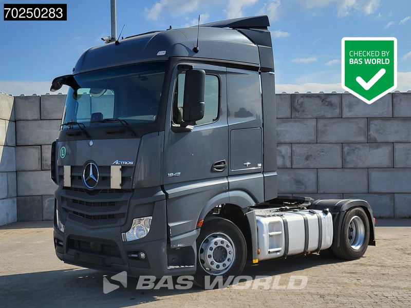 Mercedes-Benz Actros 1845 4X2 StreamSpace 2x Tanks - شاحنة جرار: صور 1 Mercedes-Benz Actros 1845 4X2 StreamSpace 2x Tanks - شاحنة جرار: صور 1