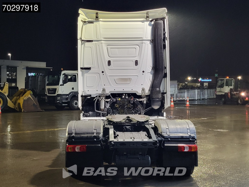 Mercedes-Benz Actros 1845 4X2 StreamSpace 2xTanks Standklima Navi Euro 6 - شاحنة جرار: صور 3 Mercedes-Benz Actros 1845 4X2 StreamSpace 2xTanks Standklima Navi Euro 6 - شاحنة جرار: صور 3