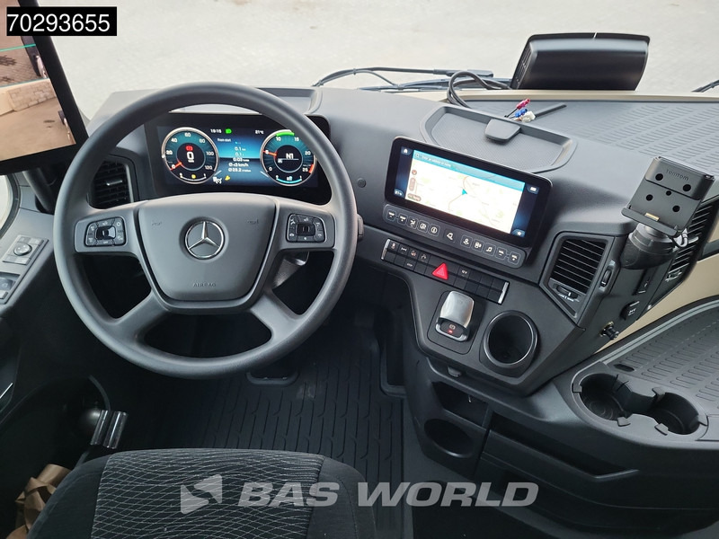 شاحنة جرار Mercedes-Benz Actros 1848 4X2 BigSpace Retarder 2x Tanks ACC Standklima MirrorCam Euro 6: صور 20