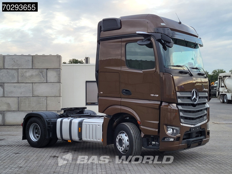 Mercedes-Benz Actros 1848 4X2 BigSpace Retarder 2x Tanks ACC Standklima MirrorCam Euro 6 - شاحنة جرار: صور 3 Mercedes-Benz Actros 1848 4X2 BigSpace Retarder 2x Tanks ACC Standklima MirrorCam Euro 6 - شاحنة جرار: صور 3