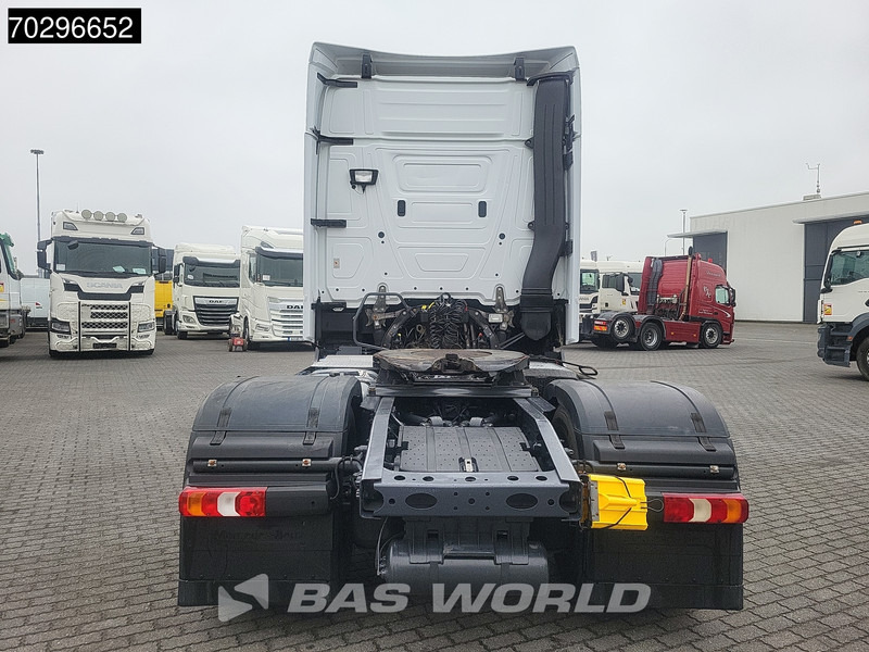 Mercedes-Benz Actros 1848 4X2 BigSpace Retarder Standklima ACC Xenon Euro 6 - شاحنة جرار: صور 3 Mercedes-Benz Actros 1848 4X2 BigSpace Retarder Standklima ACC Xenon Euro 6 - شاحنة جرار: صور 3