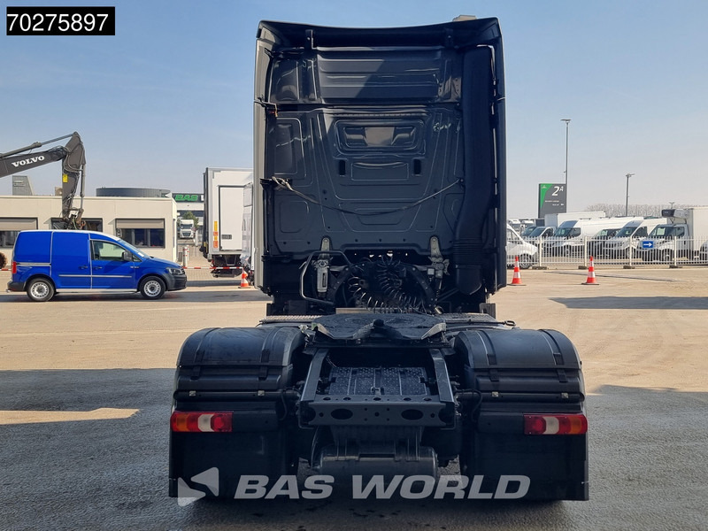 Mercedes-Benz Actros 1851 4X2 BigSpace 2x Tanks - شاحنة جرار: صور 3 Mercedes-Benz Actros 1851 4X2 BigSpace 2x Tanks - شاحنة جرار: صور 3