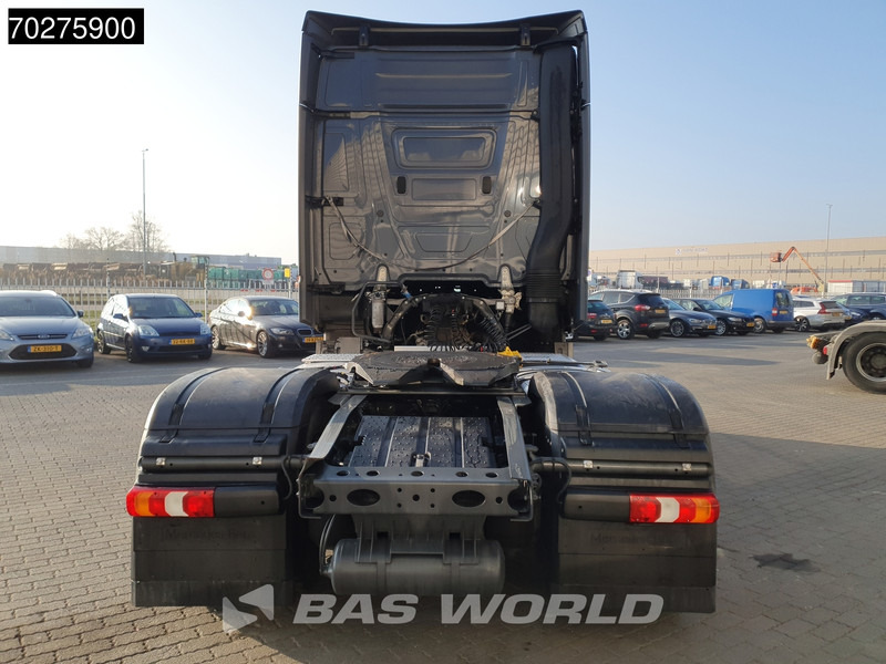 Mercedes-Benz Actros 1851 4X2 BigSpace 2x Tanks - شاحنة جرار: صور 3 Mercedes-Benz Actros 1851 4X2 BigSpace 2x Tanks - شاحنة جرار: صور 3