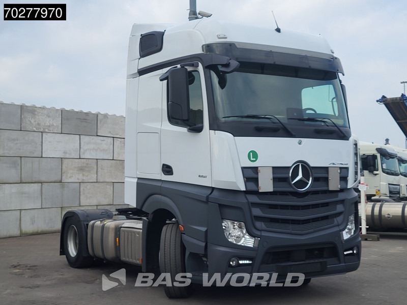 Mercedes-Benz Actros 1851 Actros 4X2 BigSpace 2x Tanks - شاحنة جرار: صور 3 Mercedes-Benz Actros 1851 Actros 4X2 BigSpace 2x Tanks - شاحنة جرار: صور 3