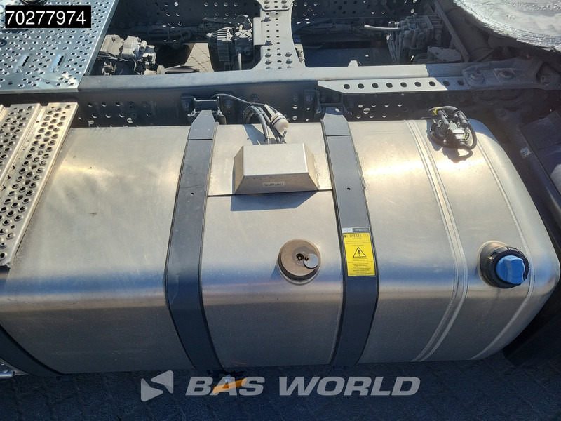 Mercedes-Benz Actros 1851 Actros 4X2 BigSpace 2x Tanks - شاحنة جرار: صور 5 Mercedes-Benz Actros 1851 Actros 4X2 BigSpace 2x Tanks - شاحنة جرار: صور 5