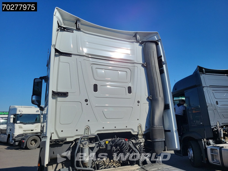 Mercedes-Benz Actros 1851 Actros 4X2 BigSpace 2x Tanks - شاحنة جرار: صور 3 Mercedes-Benz Actros 1851 Actros 4X2 BigSpace 2x Tanks - شاحنة جرار: صور 3