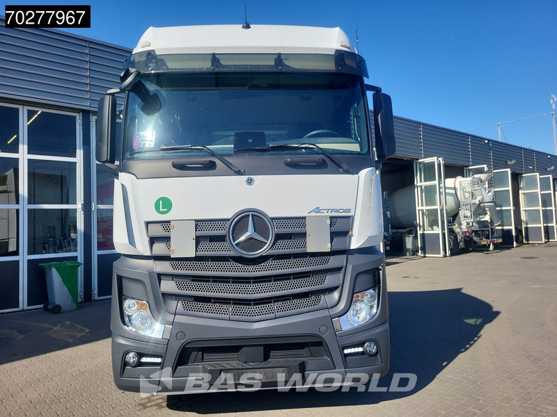Mercedes-Benz Actros 1851 Actros 4X2 BigSpace 2xTanks Euro 6 - شاحنة جرار: صور 5 Mercedes-Benz Actros 1851 Actros 4X2 BigSpace 2xTanks Euro 6 - شاحنة جرار: صور 5
