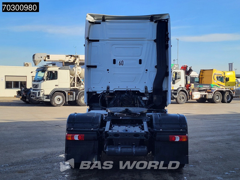 Mercedes-Benz Actros 1853 Actros 4X2 BigSpace Retarder Full-Air Hydraulik Standklima - شاحنة جرار: صور 3 Mercedes-Benz Actros 1853 Actros 4X2 BigSpace Retarder Full-Air Hydraulik Standklima - شاحنة جرار: صور 3