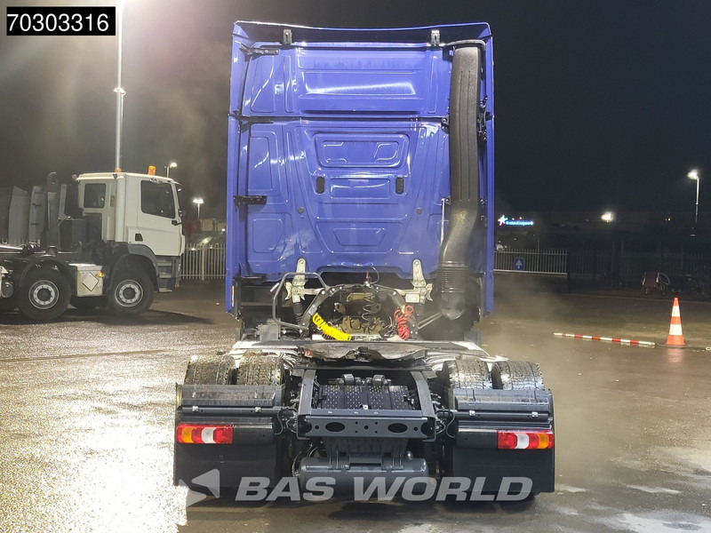 Mercedes-Benz Actros L 1845 Actros 4X2 GigaSpace Mega 2xTanks - شاحنة جرار: صور 3 Mercedes-Benz Actros L 1845 Actros 4X2 GigaSpace Mega 2xTanks - شاحنة جرار: صور 3