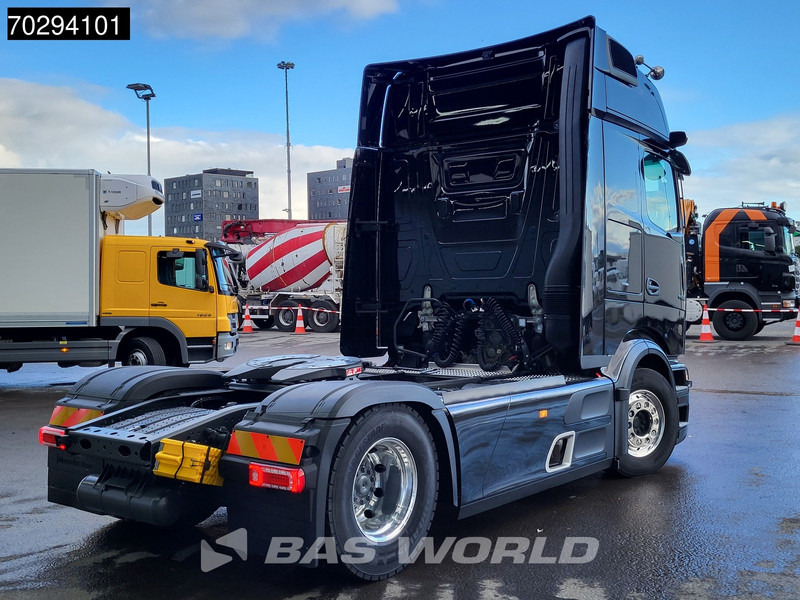 Mercedes-Benz Actros L 1863 4X2 NEW! Retarder Full-Air Leder Standklima 2x Tanks MirrorCam Navi PPC Alcoa's LED Euro 6 - شاحنة جرار: صور 5 Mercedes-Benz Actros L 1863 4X2 NEW! Retarder Full-Air Leder Standklima 2x Tanks MirrorCam Navi PPC Alcoa's LED Euro 6 - شاحنة جرار: صور 5