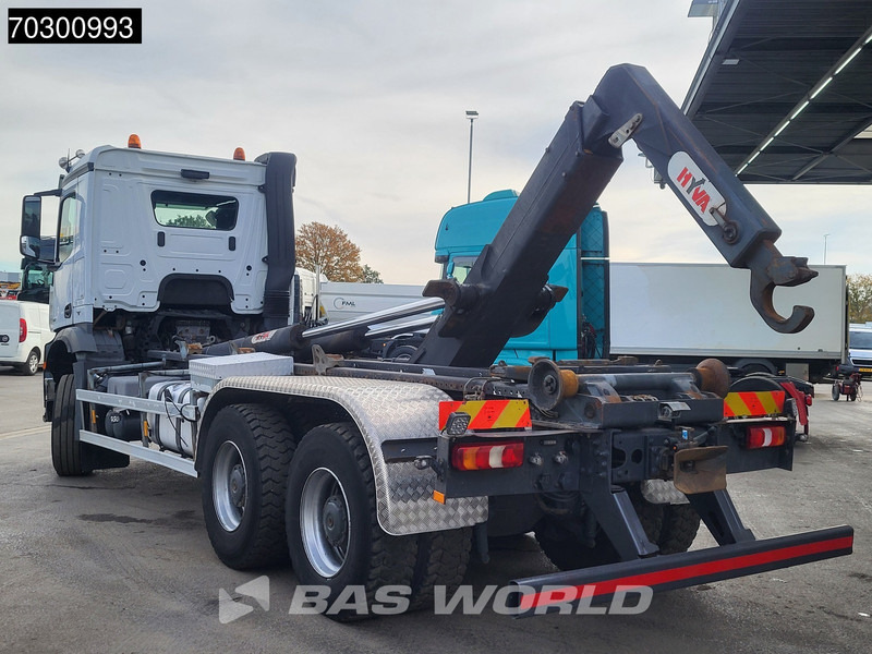 Mercedes-Benz Arocs 3342 6X4 HYVA 26-62-S Hooklift Big-Axle Automatic Euro 6 - شاحنة ذات الخطاف: صور 2 Mercedes-Benz Arocs 3342 6X4 HYVA 26-62-S Hooklift Big-Axle Automatic Euro 6 - شاحنة ذات الخطاف: صور 2