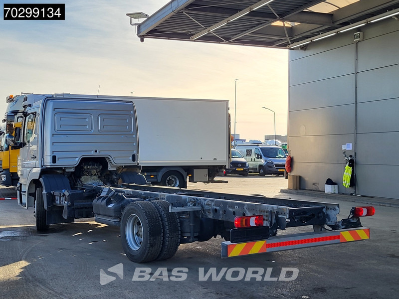 Mercedes-Benz Atego 1224 Atego 4X2 12tons chassis LOW Mileage! Automatic Airco Euro 6 - الشاسيه شاحنة: صور 2 Mercedes-Benz Atego 1224 Atego 4X2 12tons chassis LOW Mileage! Automatic Airco Euro 6 - الشاسيه شاحنة: صور 2