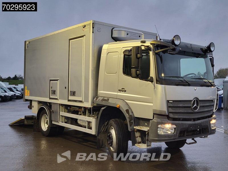 Mercedes-Benz Atego 1330 4X4 4x4 Steelsuspension 1500kg Ladebordwand Automatic Euro 6 - بصندوق مغلق شاحنة: صور 3 Mercedes-Benz Atego 1330 4X4 4x4 Steelsuspension 1500kg Ladebordwand Automatic Euro 6 - بصندوق مغلق شاحنة: صور 3