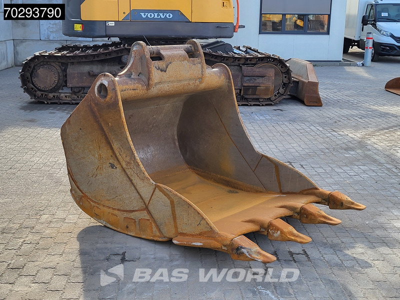 حفارات زحافة Volvo ECR355 E L: صور 18