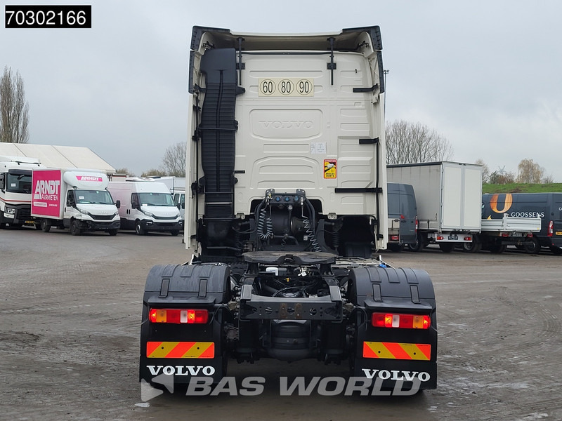 Volvo FH 460 4X2 VEB+ 2xTanks TC I-ParkCool - شاحنة جرار: صور 3 Volvo FH 460 4X2 VEB+ 2xTanks TC I-ParkCool - شاحنة جرار: صور 3