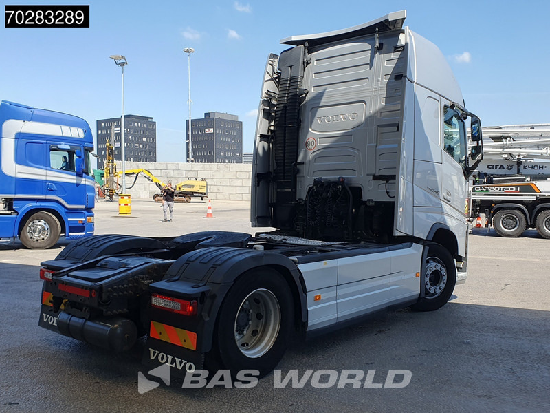 Volvo FH 540 4X2 XL VEB+ 2x Tanks I-ParkCool ACC - شاحنة جرار: صور 5 Volvo FH 540 4X2 XL VEB+ 2x Tanks I-ParkCool ACC - شاحنة جرار: صور 5