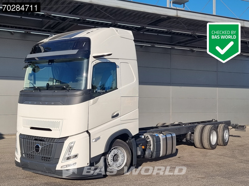 Volvo FH 62 R AERO 6X2 NEW Horsetruck chassis Lift+Lenkachse Dynamic Steering Mirror cam Euro 6 - شاحنة: صور 1 Volvo FH 62 R AERO 6X2 NEW Horsetruck chassis Lift+Lenkachse Dynamic Steering Mirror cam Euro 6 - شاحنة: صور 1