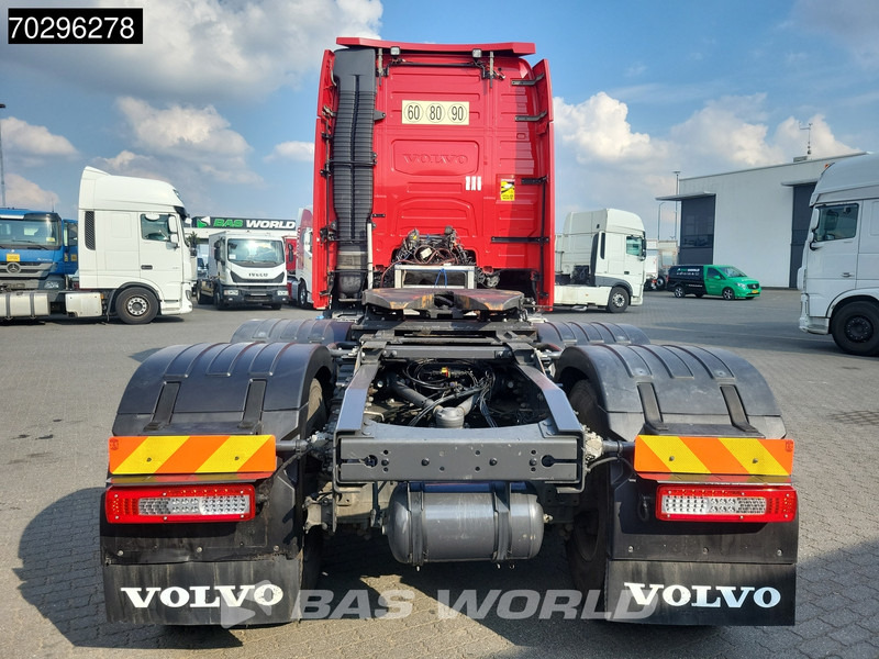 Volvo FH16 750 6X4 Full-Steel XL Retarder Big-Axle 2xTanks Euro 6 - شاحنة جرار: صور 3 Volvo FH16 750 6X4 Full-Steel XL Retarder Big-Axle 2xTanks Euro 6 - شاحنة جرار: صور 3