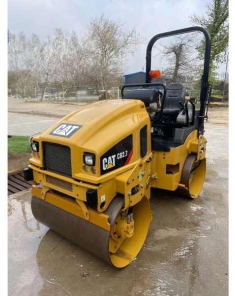 Caterpillar CB2.7 - مدحلة الأسفلت: صور 1 Caterpillar CB2.7 - مدحلة الأسفلت: صور 1
