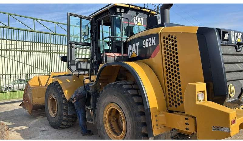 Caterpillar Chargeur sur Pneus 962K - اللودر بعجل: صور 4 Caterpillar Chargeur sur Pneus 962K - اللودر بعجل: صور 4