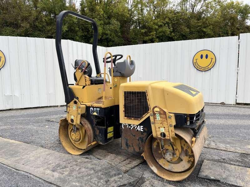 Caterpillar Compacteur Tandem / Double Billes CB-224E - مدحلة الأسفلت: صور 1 Caterpillar Compacteur Tandem / Double Billes CB-224E - مدحلة الأسفلت: صور 1