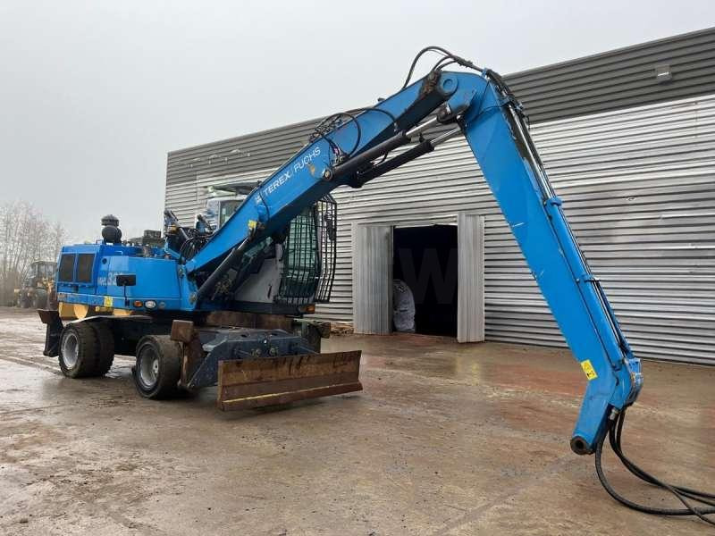 Fuchs MHL 320 - حفارة النقل والشحن: صور 2 Fuchs MHL 320 - حفارة النقل والشحن: صور 2