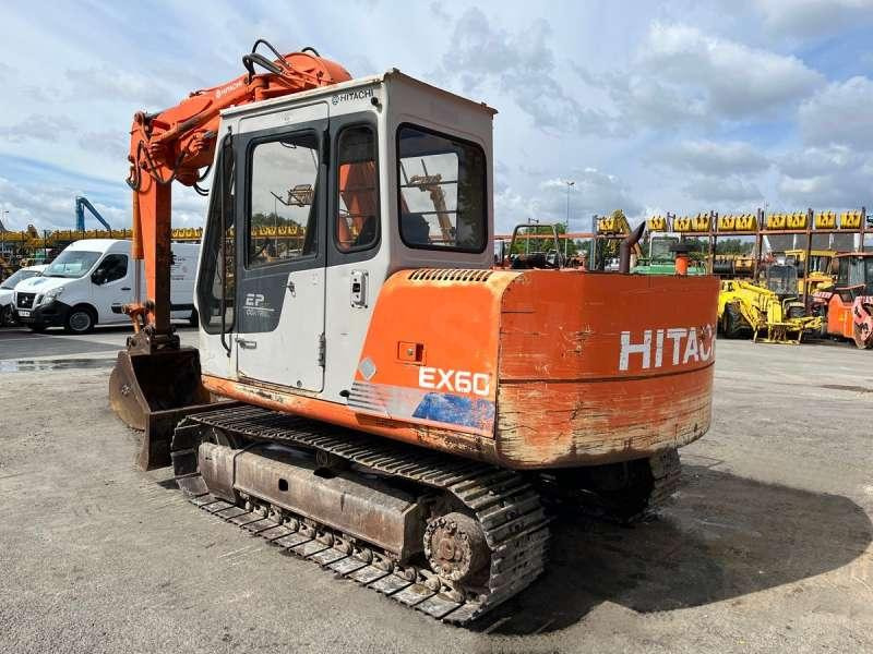 Hitachi EX60 - حفارات زحافة: صور 5 Hitachi EX60 - حفارات زحافة: صور 5