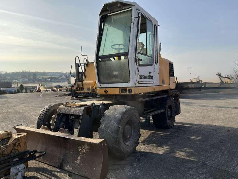 Liebherr A316 - POUR PIECES إيجار Liebherr A316 - POUR PIECES: صور 15